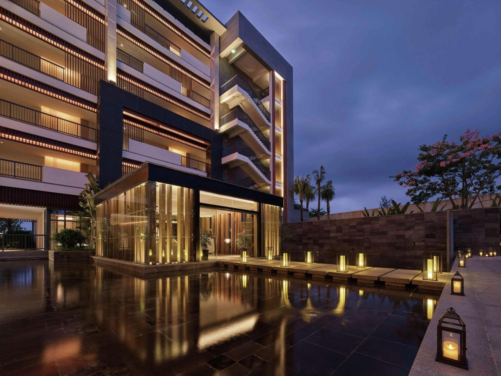 ดับเบิลทรี รีสอร์ต บาย ฮิลตัน ไห่หนาน - ซิงหลง เลคไซด์ Hotel ว่านหนิง ภายนอก รูปภาพ